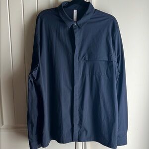 Lululemon stretch material long sleeve shirt